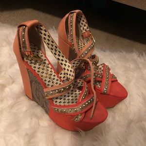 Jessica Simpson Georg Wedge